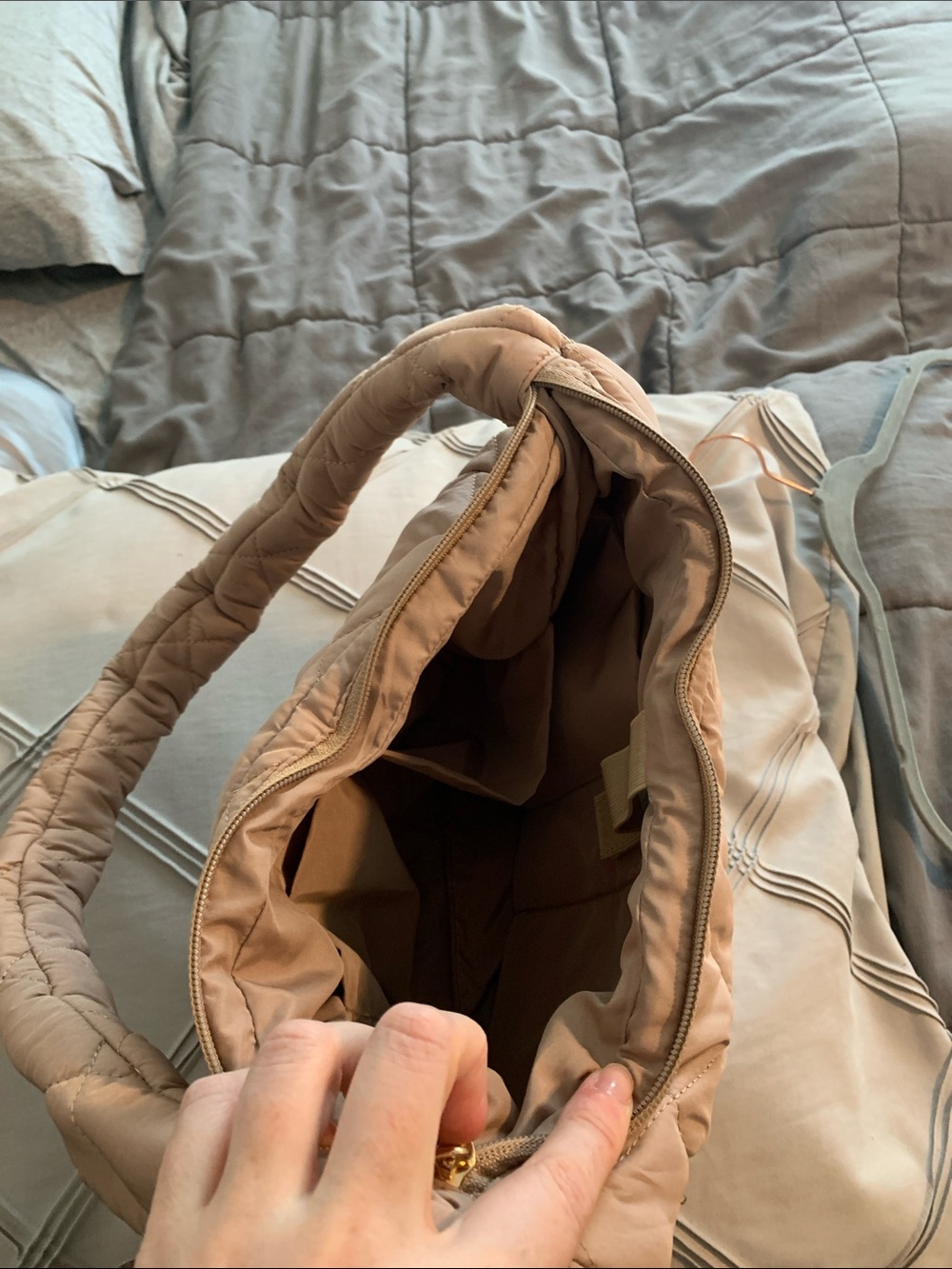 Quilted puffer bag - Picture 5 of 6